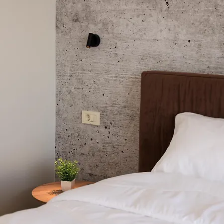 Giselle Escape Apartment