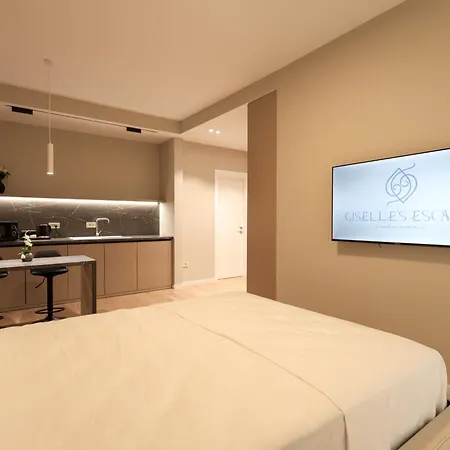 Giselle Escape * Tirana