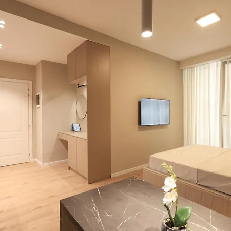 Giselle Escape * Tirana