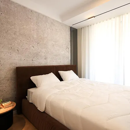 Giselle Escape Tirana